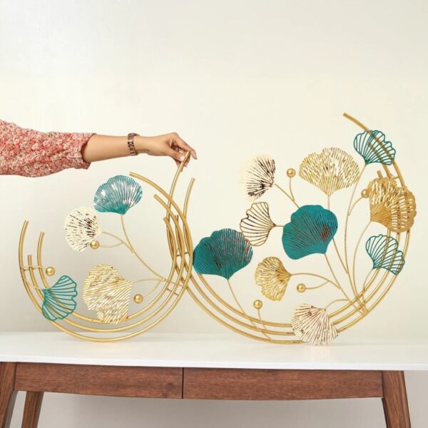 Metal Abstract Figures Wall Art Gold Leaf Design For Home Decor, living Room & Bedroom